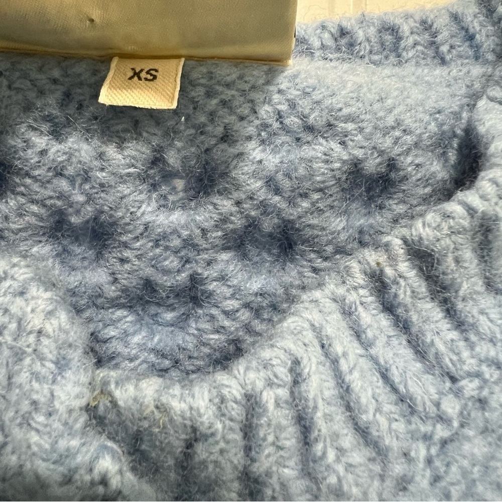 Kilronan Knitwear Kid’s 100% Pure New Wool Blue Cardigan Sweater Size XS - Picture 4 of 5